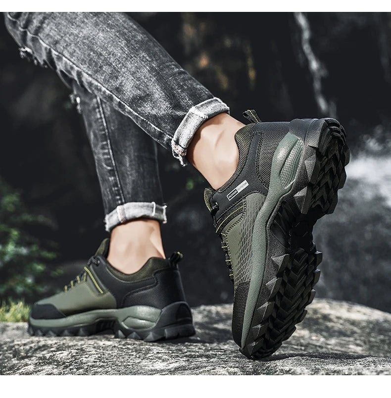 VENTURE PRO Hiking Sneakers